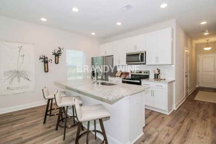 1052 Wildflower Dr - Photo 5 of 38