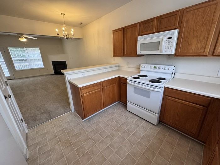 4622 Centrebrook Cir - Photo 3 of 26