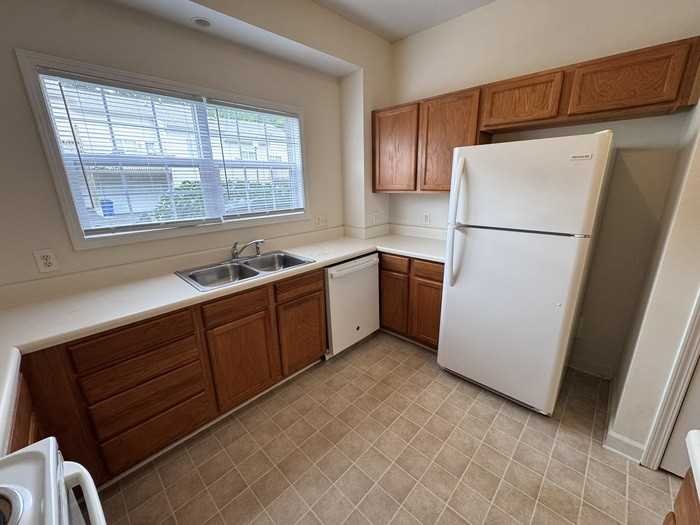 4622 Centrebrook Cir - Photo 4 of 26