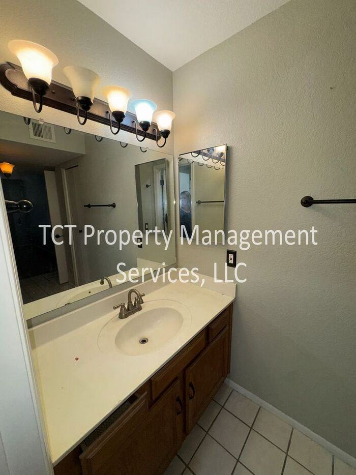 2146 W Isabella Ave #213 - Photo 7 of 11