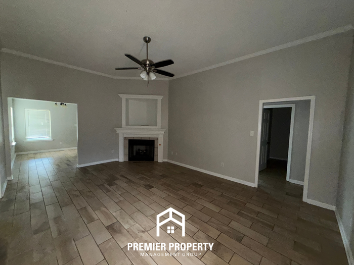 270 Village Dr - Photo 4 of 24