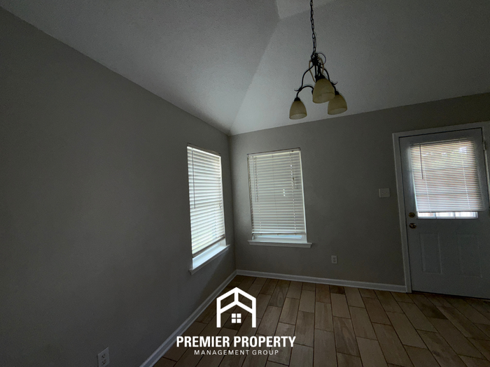 270 Village Dr - Photo 6 of 24