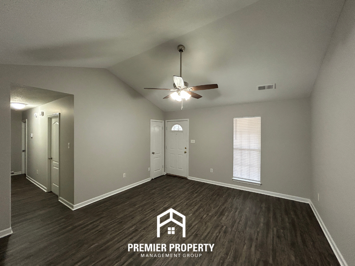 3760 Ivanhoe Dr - Photo 2 of 19