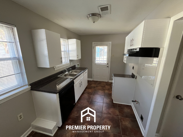 3124 South Goodlett Street - Photo 6 of 17