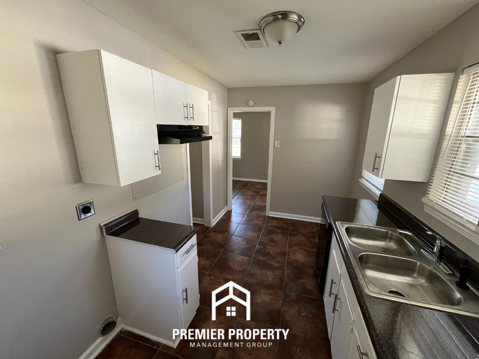 3124 South Goodlett Street - Photo 7 of 17