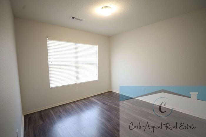 3824 Churchill Dr - Photo 3 of 20