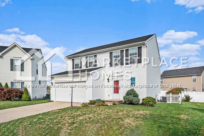 785 Cambridge Ct - Photo 4 of 26