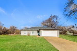 featured image of 2140 Northshore Rd