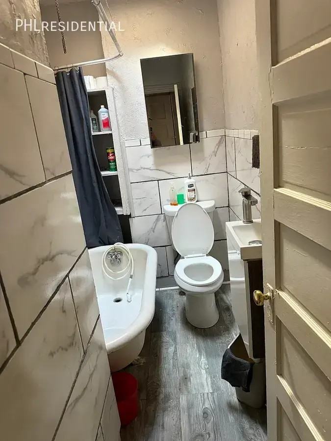 2170 Conlyn St - Photo 3 of 3