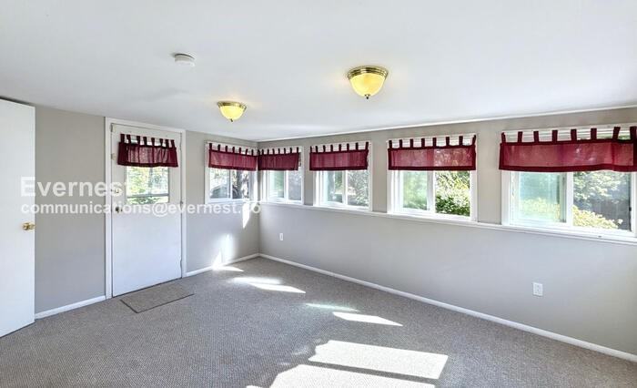 4790 Beaucroft Ct - Photo 4 of 29