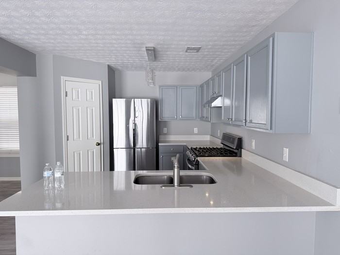 686 W Oaks Dr - Photo 4 of 21