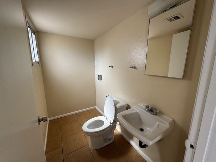 7128 W Highland Ave - Photo 3 of 9