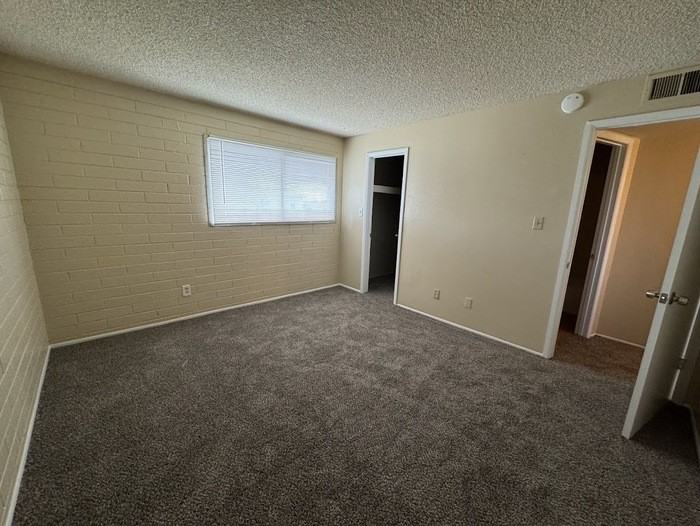 7128 W Highland Ave - Photo 5 of 9