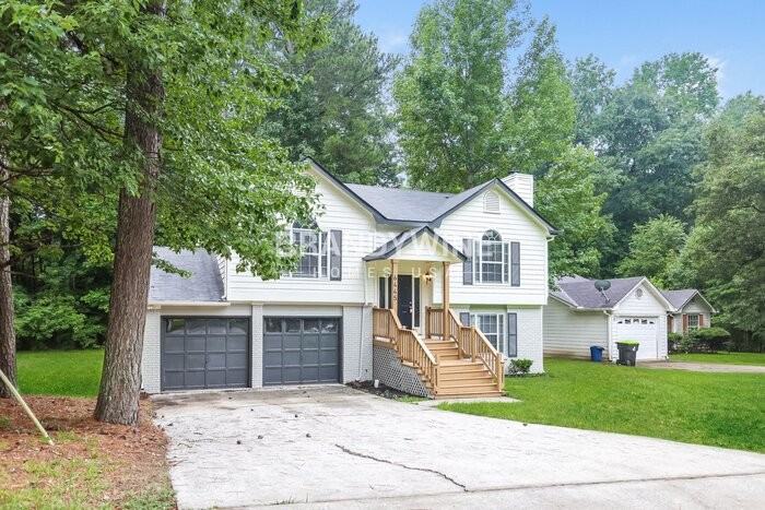 6445 Emerald Pointe Cir - Photo 2 of 19