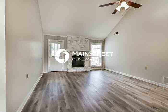 3890 Birchshade Cv - Photo 3 of 16