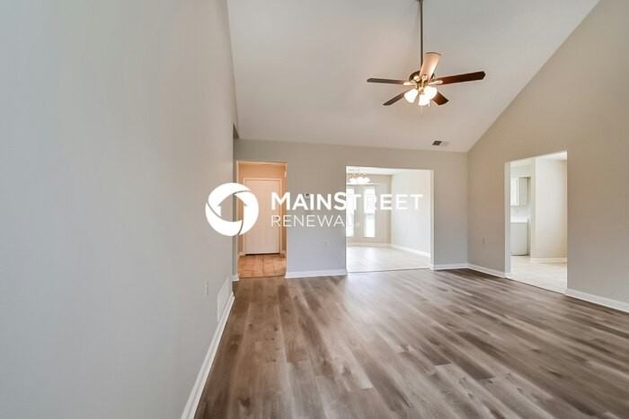 3890 Birchshade Cv - Photo 4 of 16