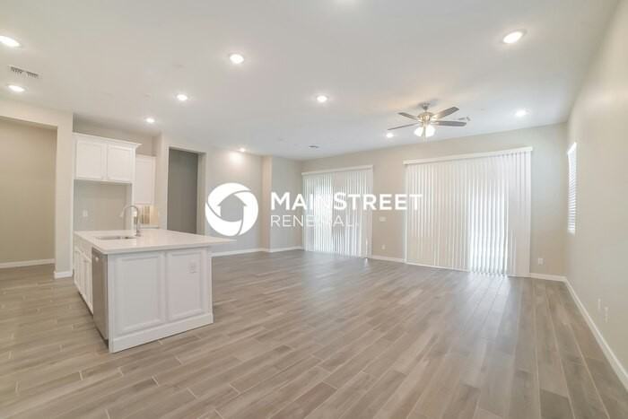 14033 West Desert Flower Drive - Photo 3 of 16