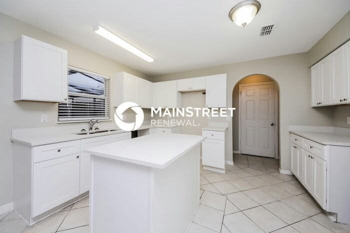 4355 Pembridge Avenue - Photo 4 of 17