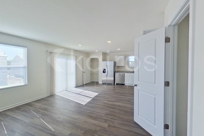 7021 Peppermill Way - Photo 2 of 22