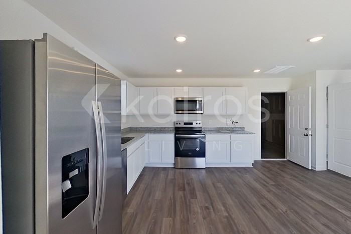 7021 Peppermill Way - Photo 6 of 22