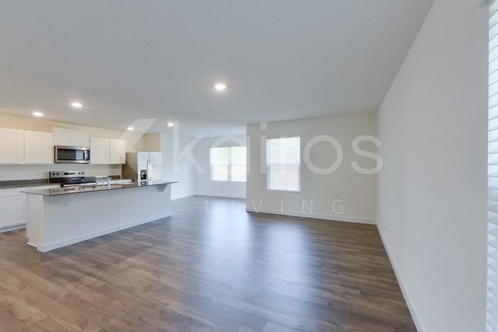 3918 3918 Billie Lane Northeast - Photo 5 of 27