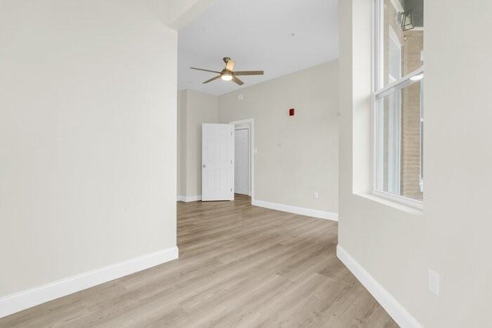 18 N Main St #B - Photo 5 of 15