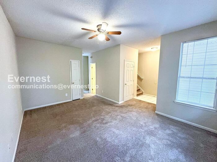 2479 Brianna Dr - Photo 6 of 26