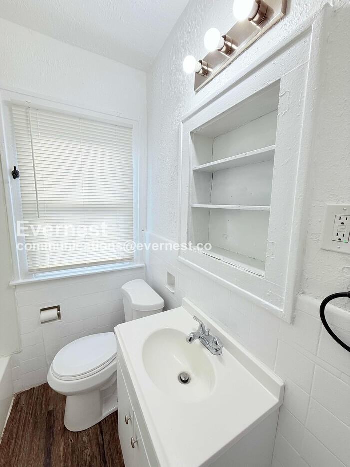 15812 Kentucky St #2 - Photo 5 of 24