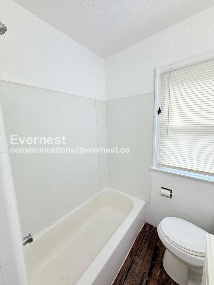 15812 Kentucky St #2 - Photo 6 of 24