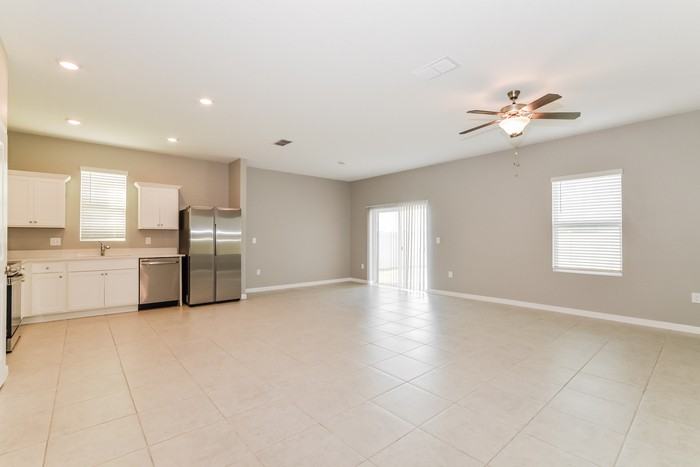 325 Kenilworth Dr - Photo 6 of 12