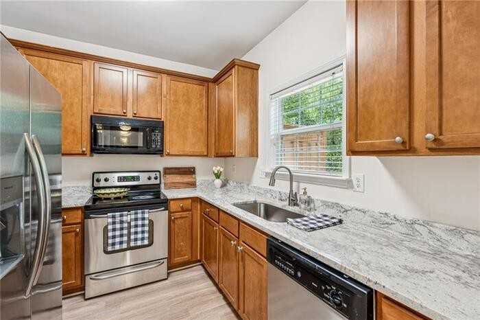 1640 Northgate Mill Drive - Photo 4 of 31