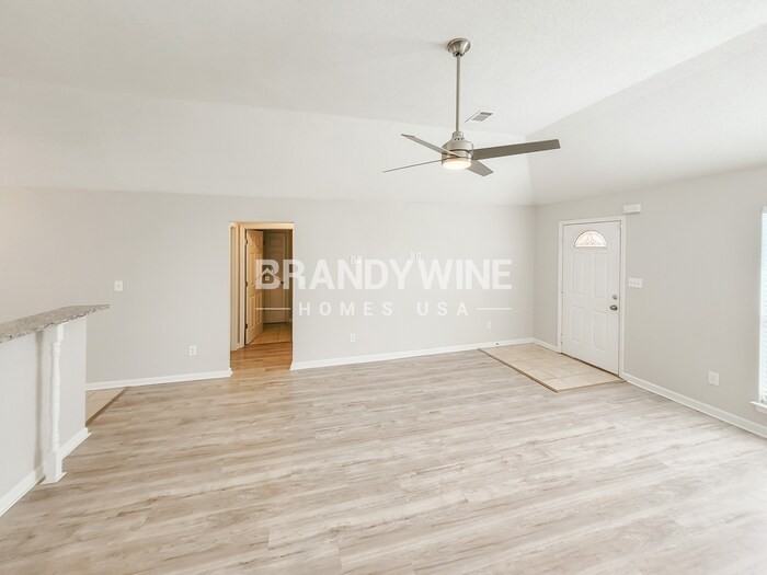 4890 Phipps Dr - Photo 3 of 27