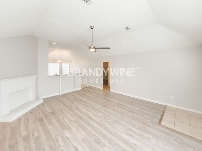 4890 Phipps Dr - Photo 5 of 27