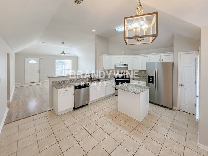 4890 Phipps Dr - Photo 6 of 27