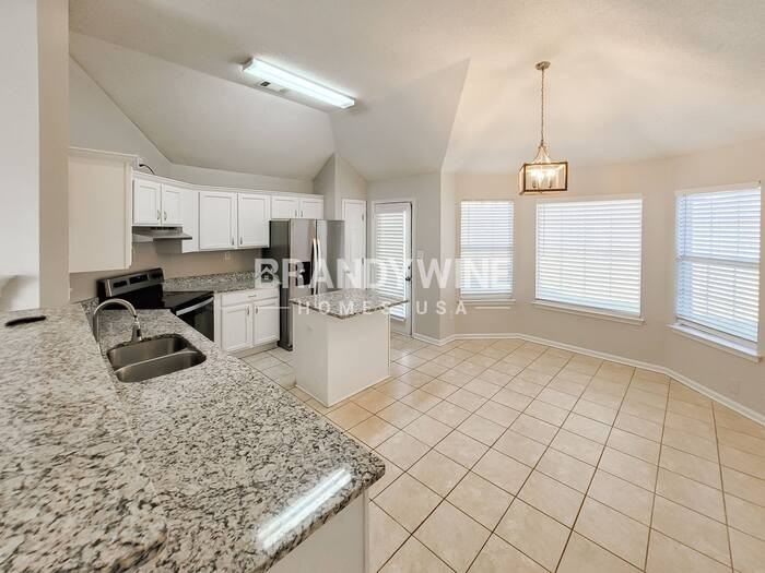 4890 Phipps Dr - Photo 7 of 27