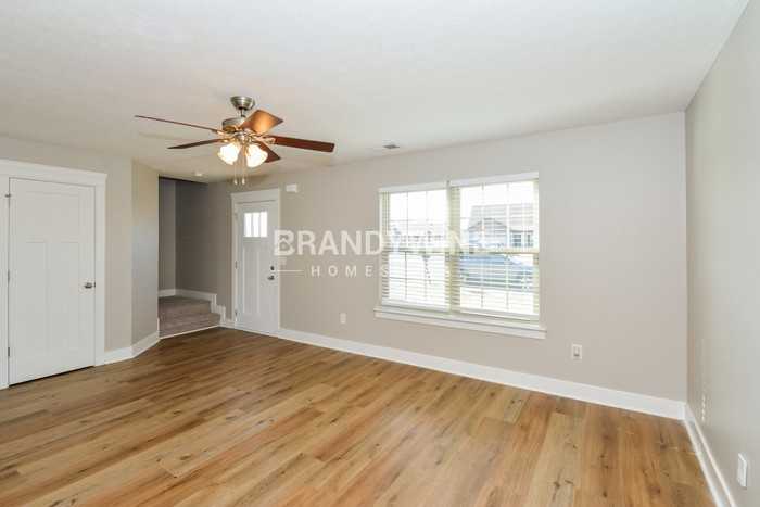 5447 Elkanah Court - Photo 5 of 23