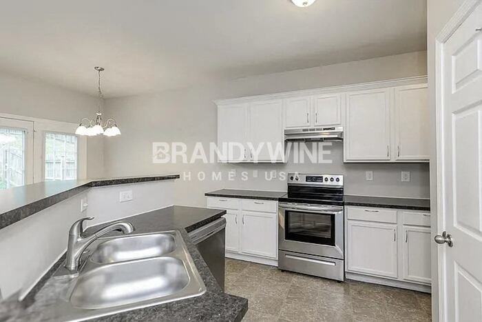 3825 Fircrest Dr - Photo 5 of 19