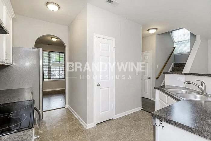 3825 Fircrest Dr - Photo 6 of 19