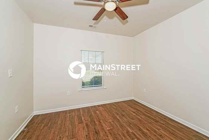 1064 Pilgrim Ln - Photo 6 of 19