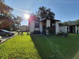 featured image of 463 Bentwood Ln #C