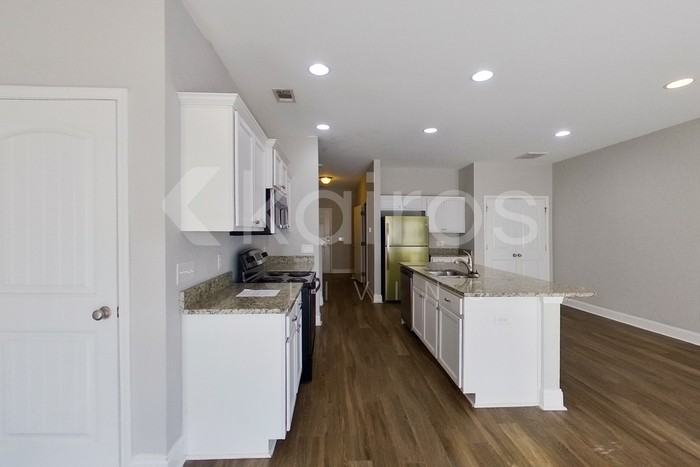 106 Regis Way - Photo 5 of 22