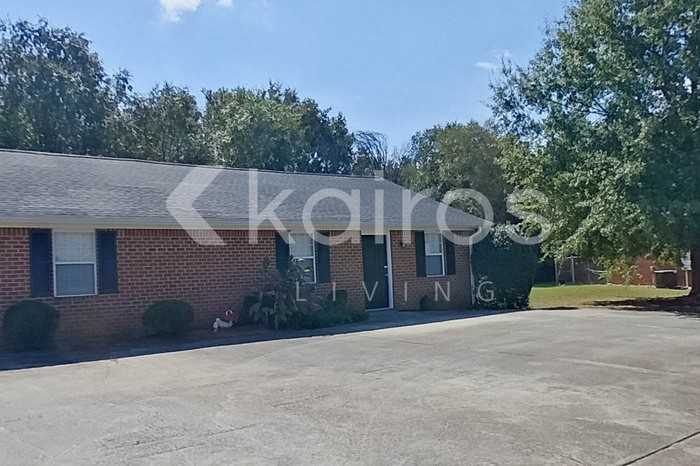 180 Deer Pkwy - Photo 2 of 23