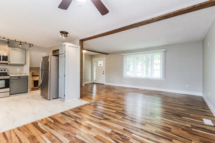 140 Mason Ave - Photo 6 of 14