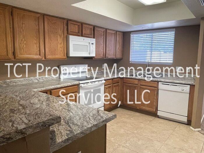 1224 W Manor St - Photo 6 of 17