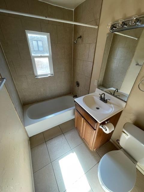 2229 N Columbus Blvd #2 - Photo 6 of 8