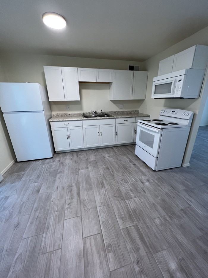 3731 E Hampton St - Photo 2 of 11