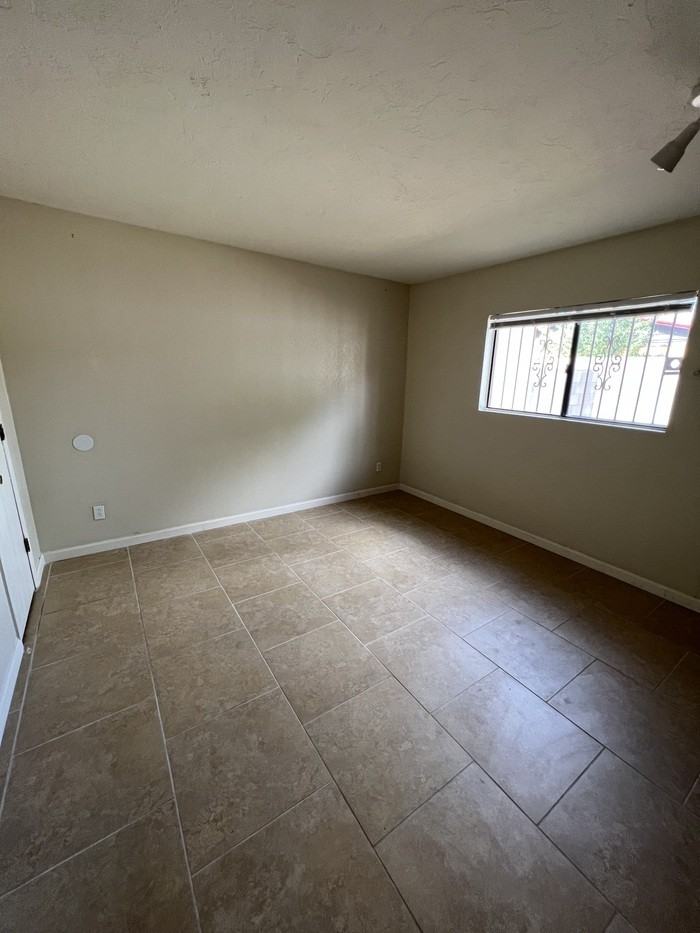 4144 E Lee St - Photo 3 of 8