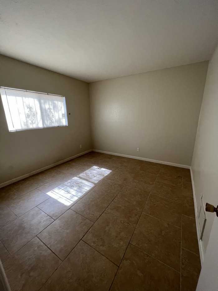 4144 E Lee St - Photo 5 of 8