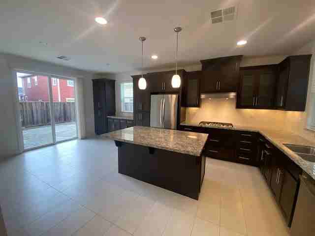 2703 Boardwalk Avenue Ave - Photo 3 of 24