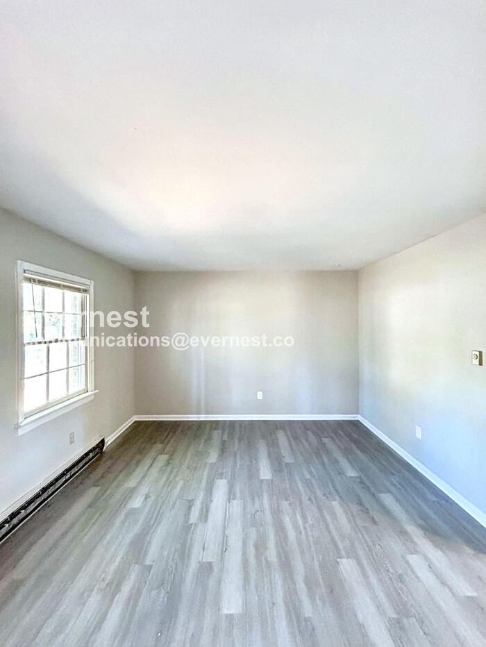 4609 Hillbrook Ave - Photo 5 of 22